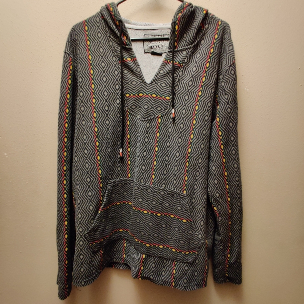 Geometric Patterned Gray Over The Head Hooded Shi… - image 1